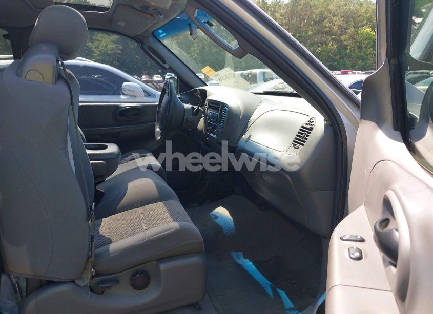 Photo 5 of 2003 Ford F-150 XL/XLT (VIN 1FTRX172X3NB81180)