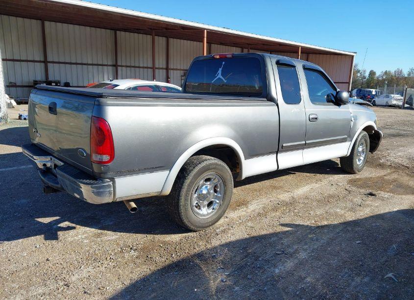 Photo 4 of 2002 Ford F-150 LARIAT/XL/XLT (VIN 1FTRX17L02NC06725)