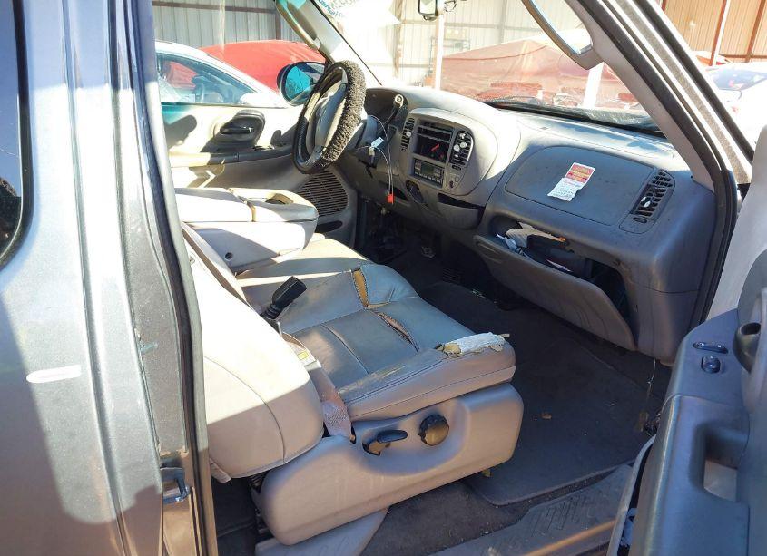 Photo 5 of 2002 Ford F-150 LARIAT/XL/XLT (VIN 1FTRX17L02NC06725)