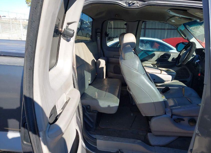 Photo 8 of 2002 Ford F-150 LARIAT/XL/XLT (VIN 1FTRX17L02NC06725)