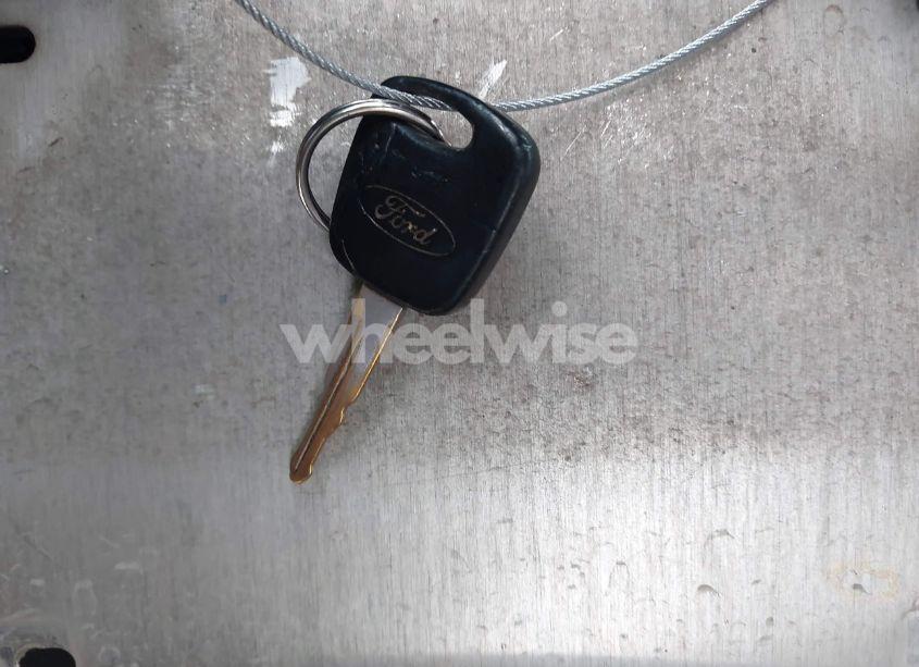 Photo 11 of 2000 Ford F-150 LARIAT/WORK SERIES/XL/XLT (VIN 1FTRX17L0YKA68579)