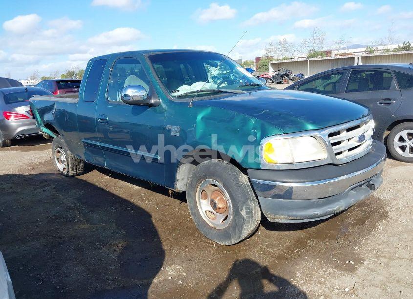2000 Ford F-150 LARIAT/WORK SERIES/XL/XLT (VIN 1FTRX17L0YKA94650) main photo