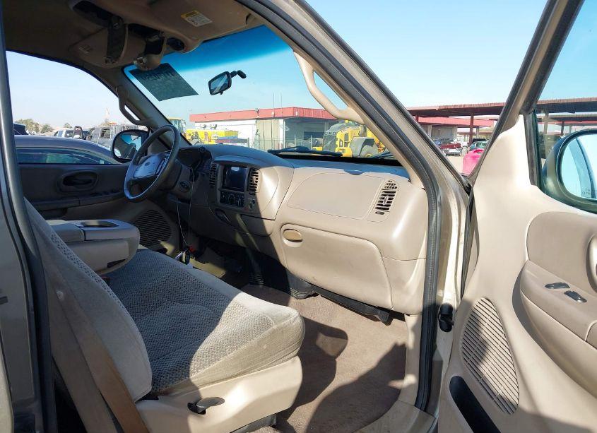 Photo 5 of 2001 Ford F-150 LARIAT/XL/XLT (VIN 1FTRX17L31NA23351)