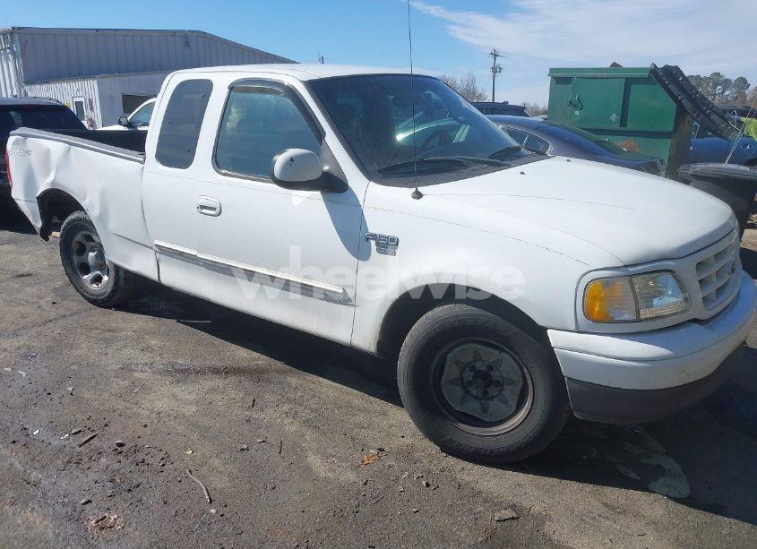 2002 Ford F150 N/A (VIN 1FTRX17L32NA13159) main photo