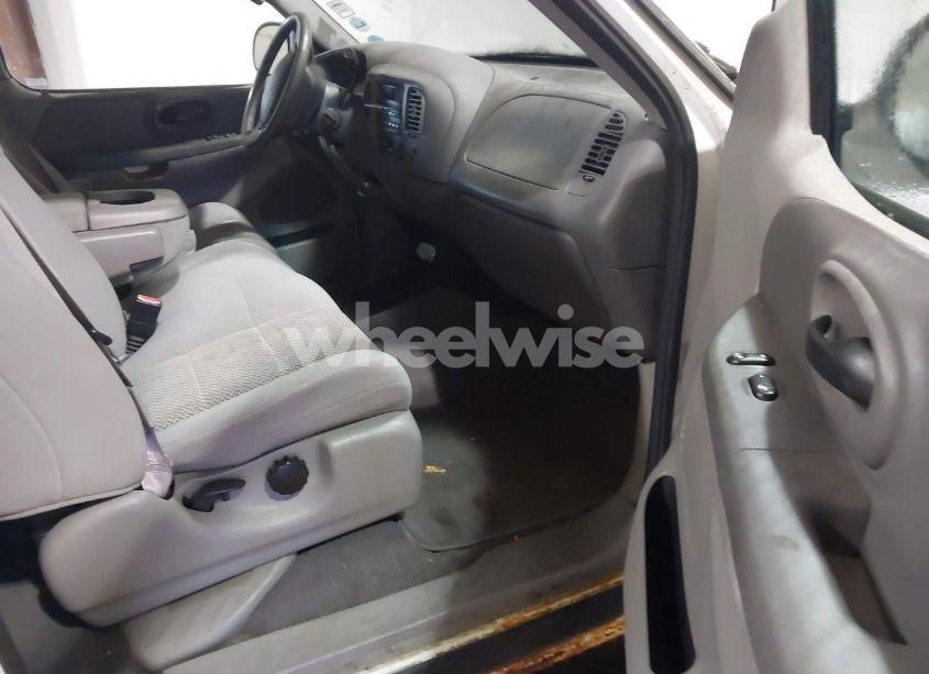 Photo 5 of 2002 Ford F-150 LARIAT/XL/XLT (VIN 1FTRX17L32NB95395)