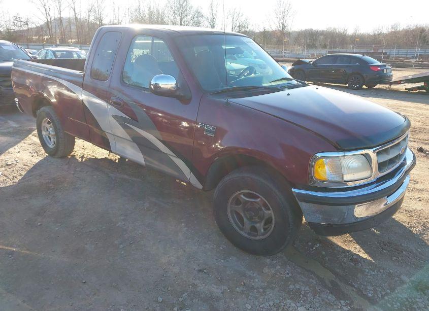 1998 Ford F-150 LARIAT/XL/XLT (VIN 1FTRX17L3WNC18258) main photo