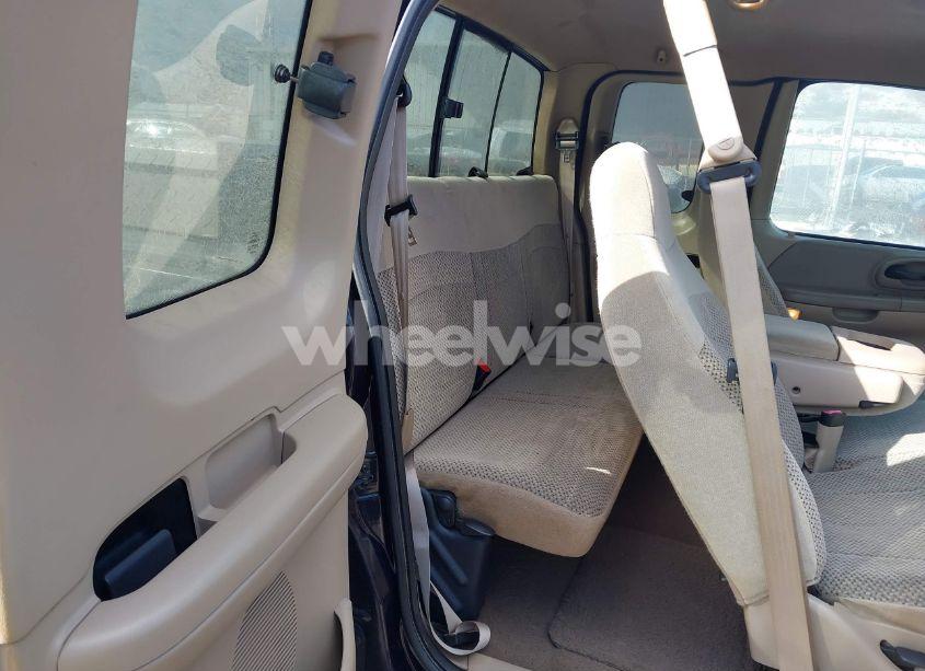 Photo 8 of 2001 Ford F-150 LARIAT/XL/XLT (VIN 1FTRX17L41NA08082)