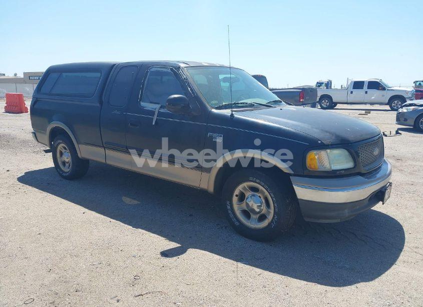 2003 Ford F-150 LARIAT/XL/XLT (VIN 1FTRX17L43KA53690) main photo