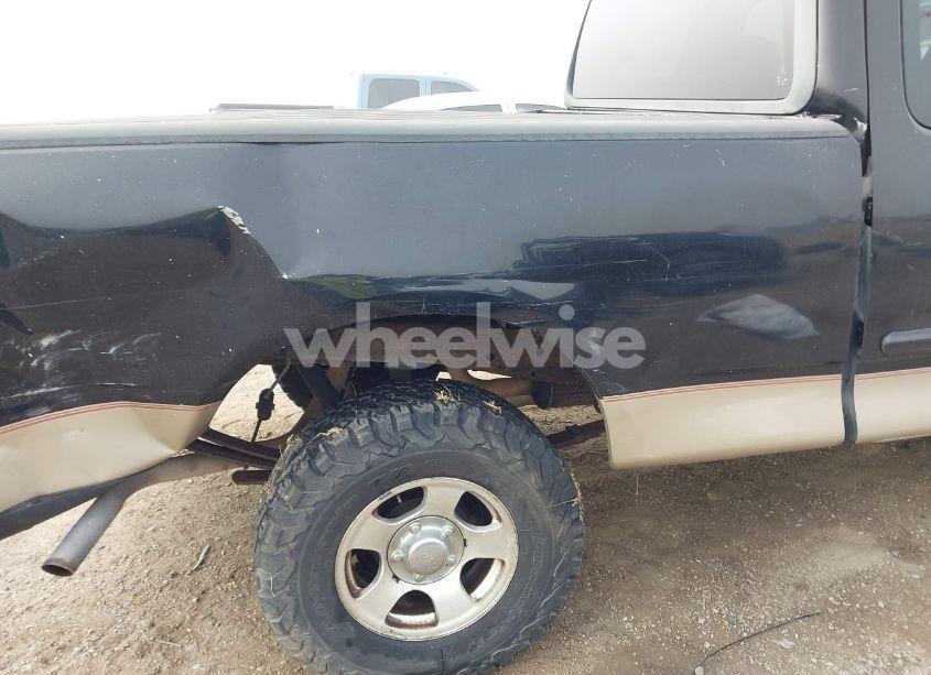 Photo 6 of 2000 Ford F-150 LARIAT/WORK SERIES/XL/XLT (VIN 1FTRX17L4YKB03771)