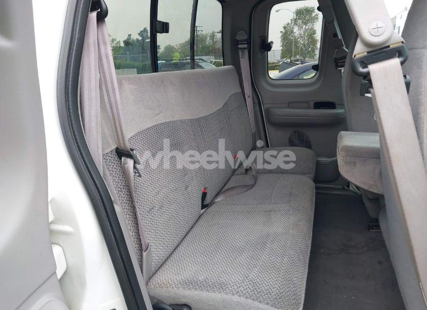 Photo 8 of 2000 Ford F-150 LARIAT/WORK SERIES/XL/XLT (VIN 1FTRX17L4YNA39407)