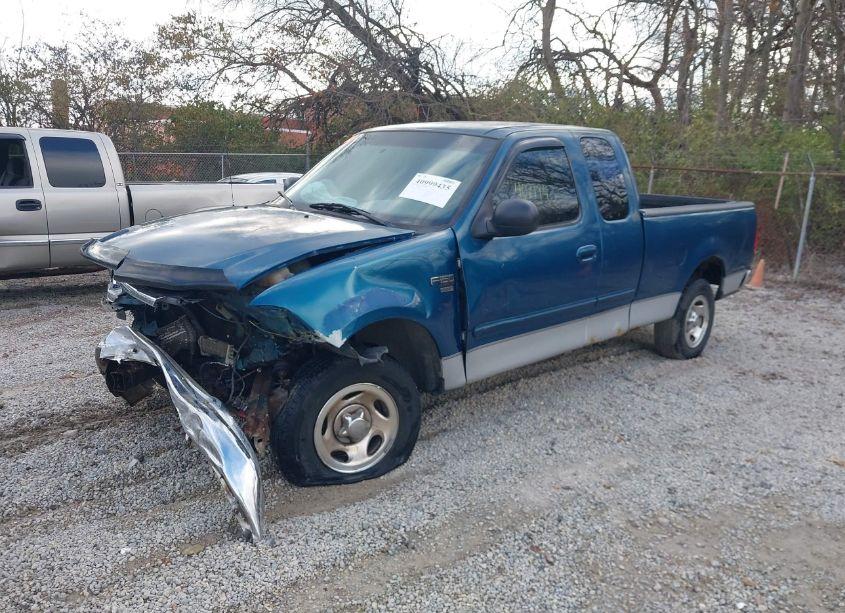 Photo 2 of 2000 Ford F-150 LARIAT/WORK SERIES/XL/XLT (VIN 1FTRX17L4YNC01181)