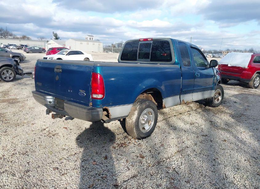 Photo 4 of 2000 Ford F-150 LARIAT/WORK SERIES/XL/XLT (VIN 1FTRX17L4YNC01181)