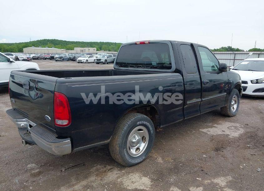 Photo 4 of 2000 Ford F-150 LARIAT/WORK SERIES/XL/XLT (VIN 1FTRX17L6YKA30614)