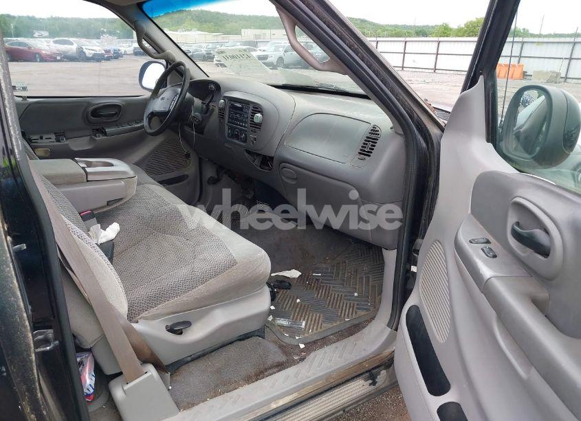 Photo 5 of 2000 Ford F-150 LARIAT/WORK SERIES/XL/XLT (VIN 1FTRX17L6YKA30614)