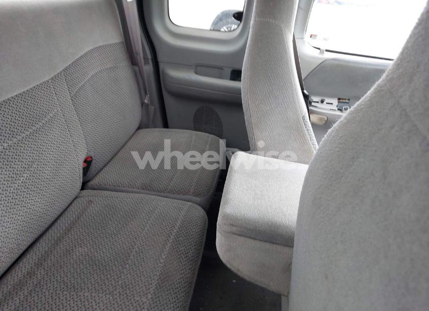 Photo 8 of 2000 Ford F-150 LARIAT/WORK SERIES/XL/XLT (VIN 1FTRX17L6YKA30614)