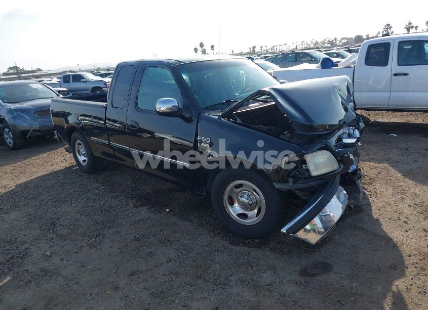 1998 Ford F-150 LARIAT/XL/XLT (VIN 1FTRX17L9WNA67717) main photo