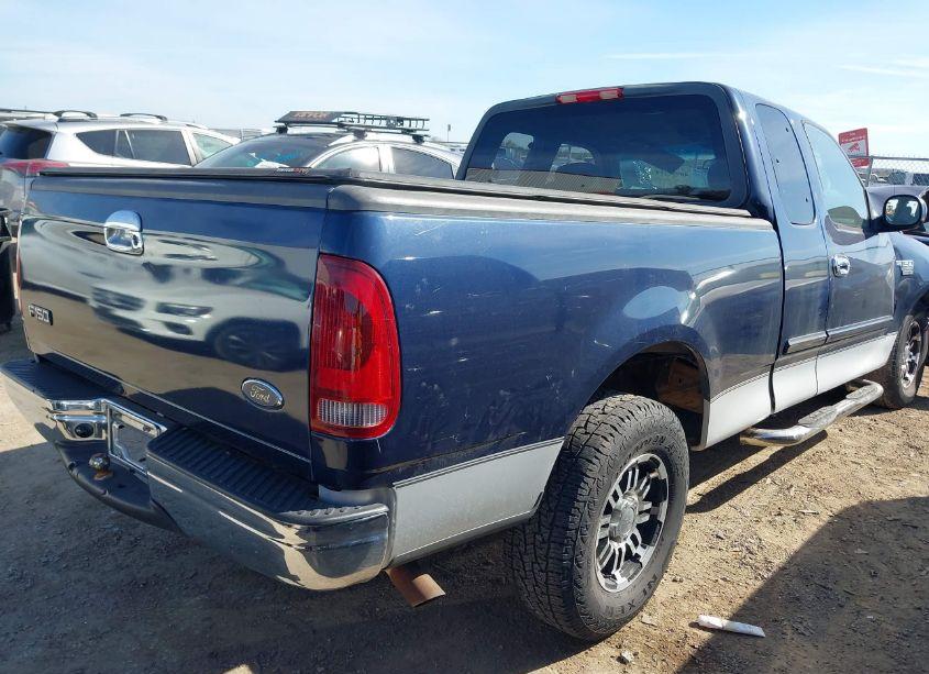 Photo 4 of 2002 Ford F-150 LARIAT/XL/XLT (VIN 1FTRX17W02KC05764)
