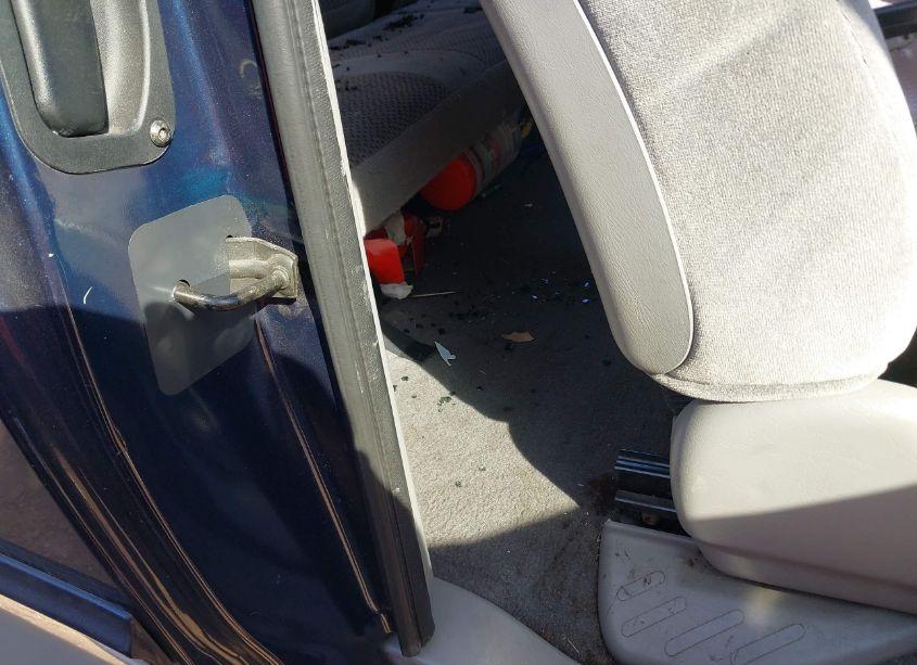 Photo 8 of 2002 Ford F-150 LARIAT/XL/XLT (VIN 1FTRX17W02KC05764)