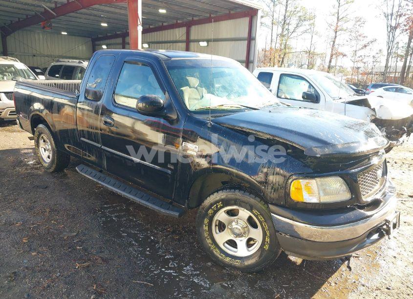 2002 Ford F-150 LARIAT/XL/XLT (VIN 1FTRX17W02KC52860) main photo