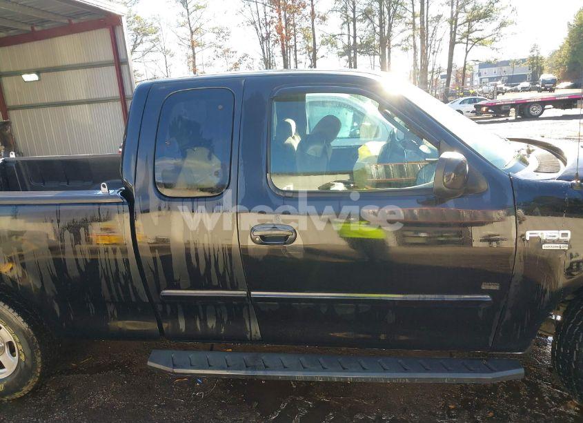 Photo 13 of 2002 Ford F-150 LARIAT/XL/XLT (VIN 1FTRX17W02KC52860)