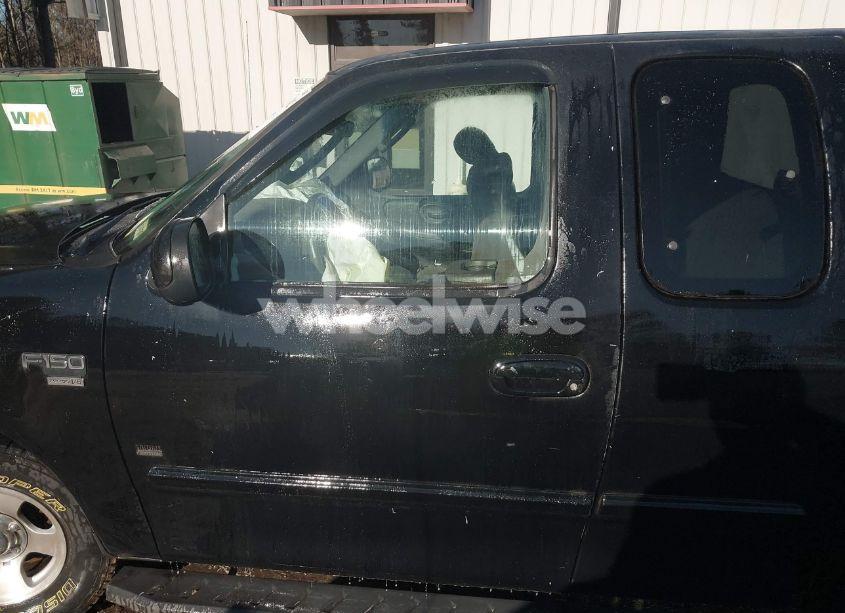 Photo 14 of 2002 Ford F-150 LARIAT/XL/XLT (VIN 1FTRX17W02KC52860)