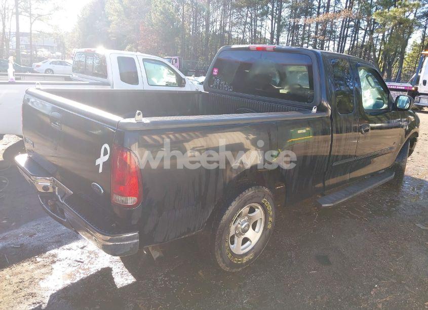 Photo 4 of 2002 Ford F-150 LARIAT/XL/XLT (VIN 1FTRX17W02KC52860)