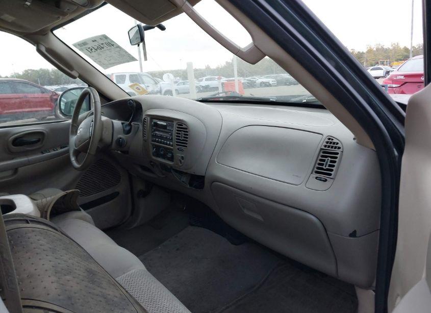 Photo 5 of 2003 Ford F-150 LARIAT/XL/XLT (VIN 1FTRX17W03NA66638)