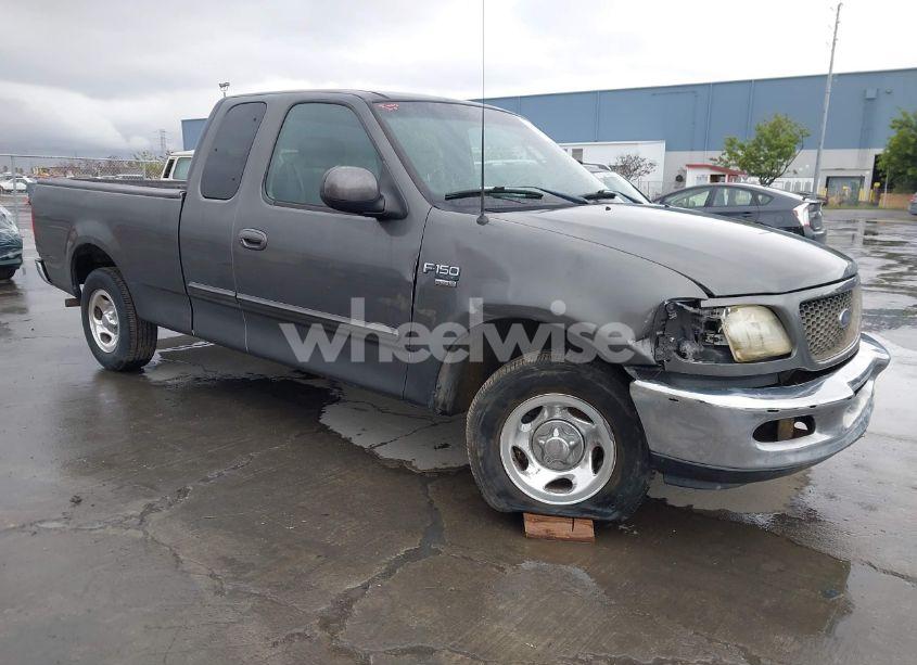 2003 Ford F-150 LARIAT/XL/XLT (VIN 1FTRX17W03NB51687) main photo