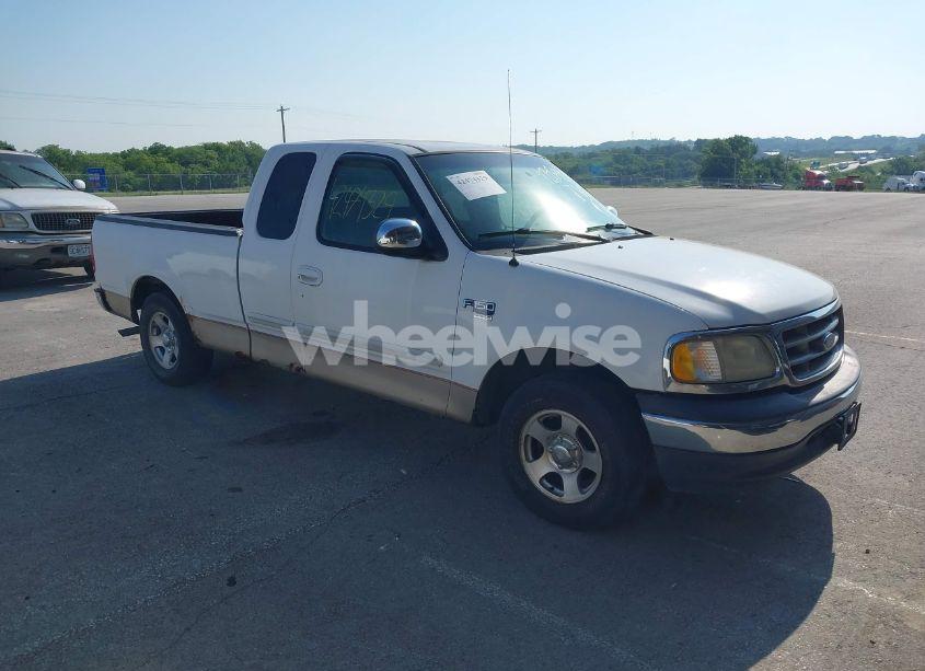 2000 Ford F-150 LARIAT/WORK SERIES/XL/XLT (VIN 1FTRX17W0YNB25467) main photo