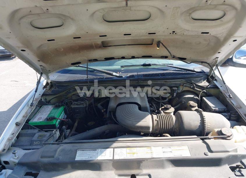 Photo 10 of 2000 Ford F-150 LARIAT/WORK SERIES/XL/XLT (VIN 1FTRX17W0YNB25467)