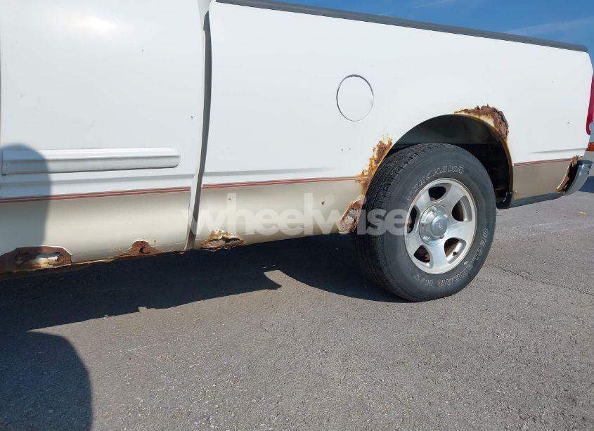 Photo 6 of 2000 Ford F-150 LARIAT/WORK SERIES/XL/XLT (VIN 1FTRX17W0YNB25467)