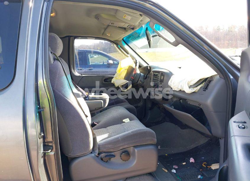 Photo 5 of 2002 Ford F-150 LARIAT/XL/XLT (VIN 1FTRX17W12NB74040)