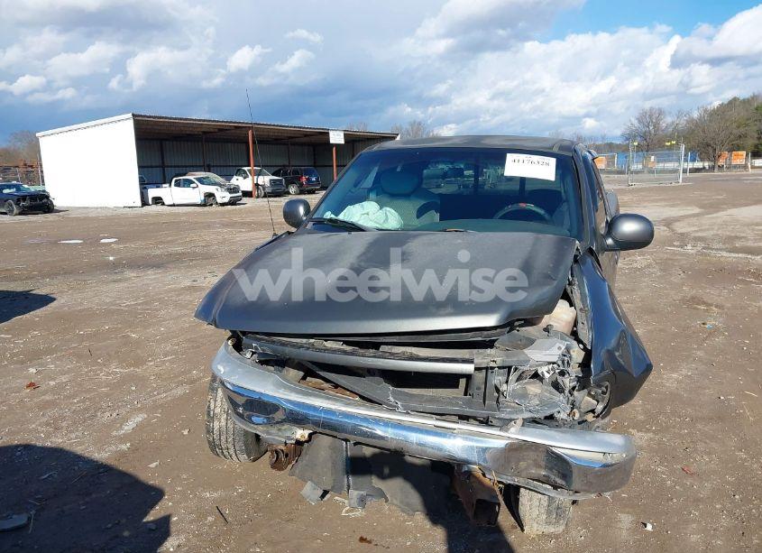 Photo 6 of 2002 Ford F-150 LARIAT/XL/XLT (VIN 1FTRX17W12NB74040)