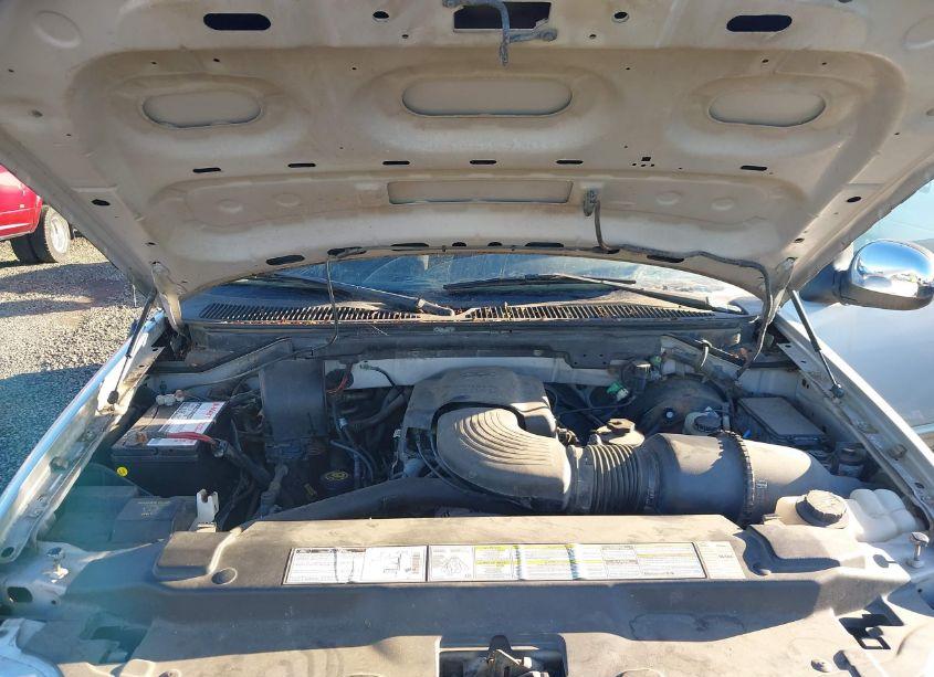 Photo 10 of 1999 Ford F150 (VIN 1FTRX17W1XKB52533)