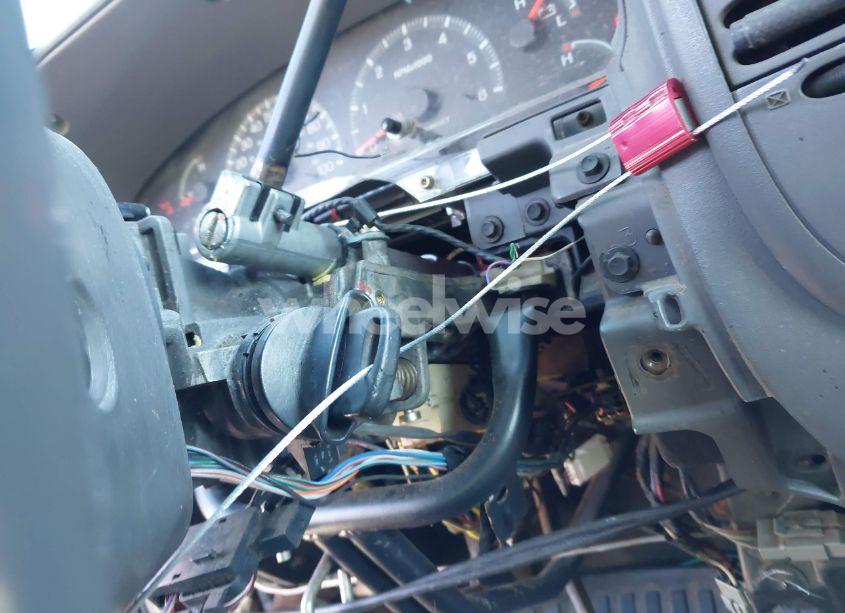 Photo 11 of 2000 Ford F-150 LARIAT/WORK SERIES/XL/XLT (VIN 1FTRX17W1YKA92433)