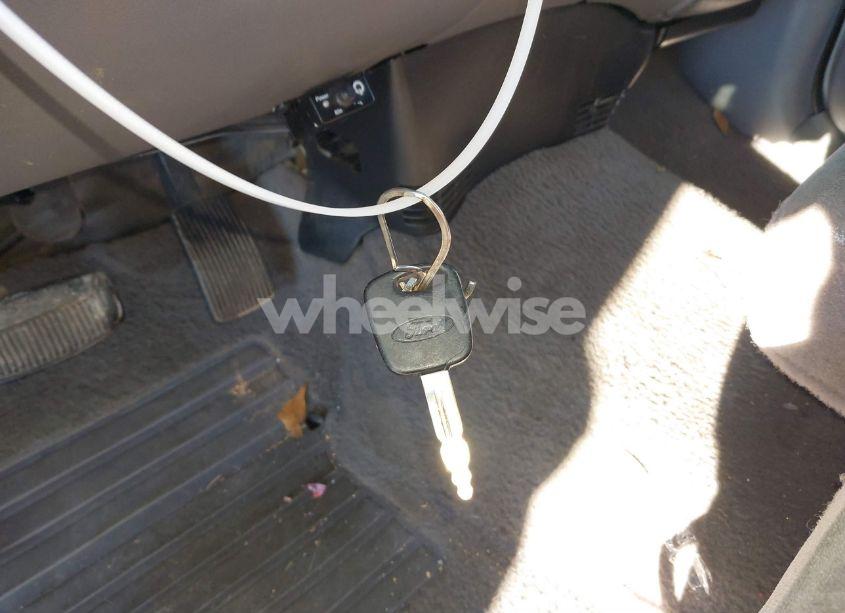 Photo 11 of 1999 Ford F-150 LARIAT/WORK SERIES/XL/XLT (VIN 1FTRX17W2XNB33780)