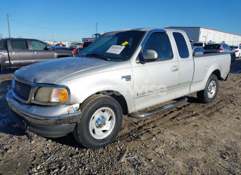 Photo 2 of 1999 Ford F-150 LARIAT/WORK SERIES/XL/XLT (VIN 1FTRX17W2XNB33780)