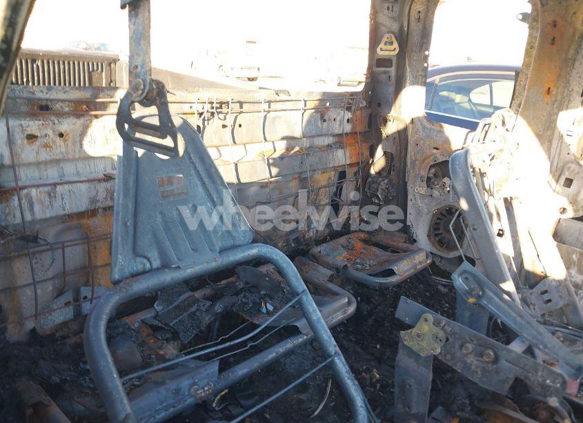 Photo 8 of 2000 Ford F-150 LARIAT/WORK SERIES/XL/XLT (VIN 1FTRX17W2YNB01266)