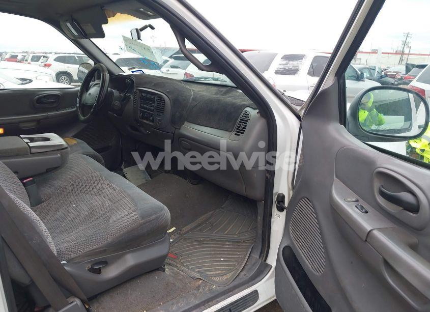 Photo 5 of 1999 Ford F-150 LARIAT/WORK SERIES/XL/XLT (VIN 1FTRX17W3XKB84688)