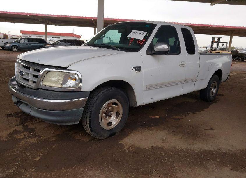 Photo 2 of 1999 Ford F-150 LARIAT/WORK SERIES/XL/XLT (VIN 1FTRX17W3XNC31894)