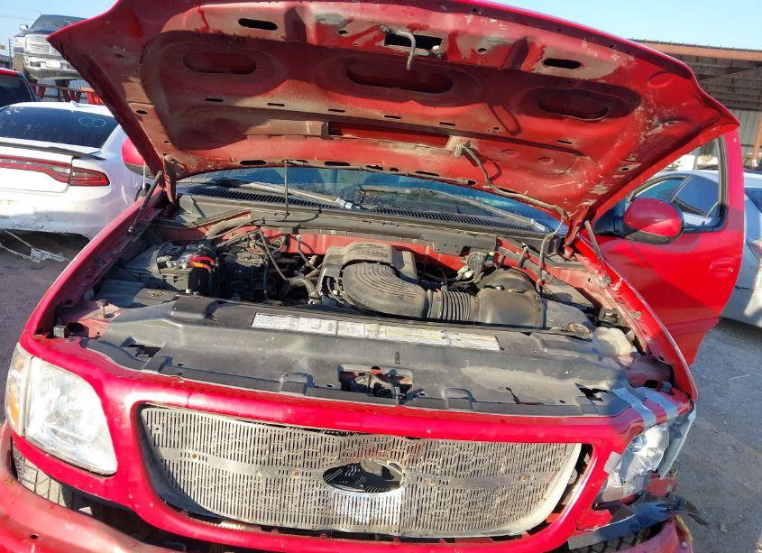 Photo 10 of 2000 Ford F-150 LARIAT/WORK SERIES/XL/XLT (VIN 1FTRX17W3YKA70904)