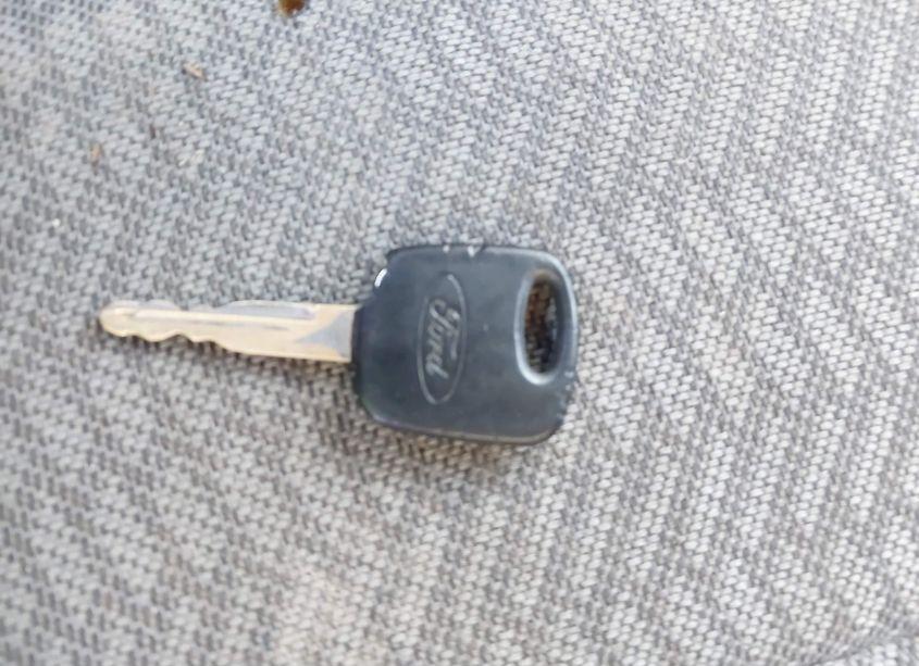 Photo 11 of 2000 Ford F-150 LARIAT/WORK SERIES/XL/XLT (VIN 1FTRX17W3YKA70904)