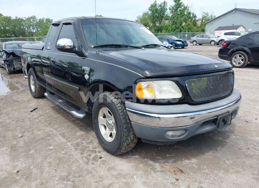 2002 Ford F-150 LARIAT/XL/XLT (VIN 1FTRX17W42NB62318) main photo