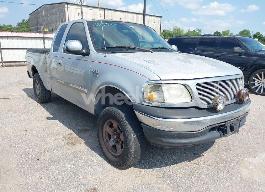 2001 Ford F-150 LARIAT/XL/XLT (VIN 1FTRX17W51NB73794) main photo