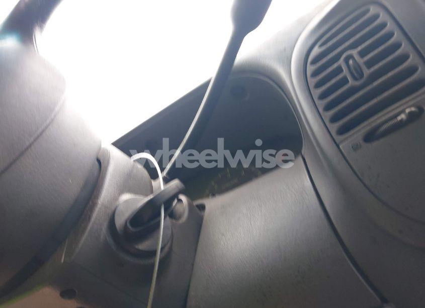 Photo 11 of 2001 Ford F-150 LARIAT/XL/XLT (VIN 1FTRX17W51NB73794)