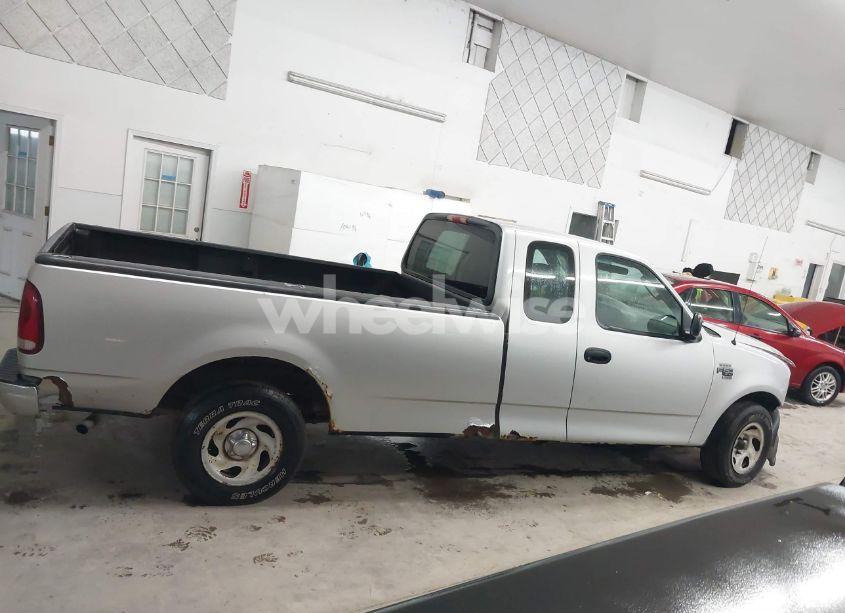 Photo 13 of 2002 Ford F-150 LARIAT/XL/XLT (VIN 1FTRX17W52NB23883)