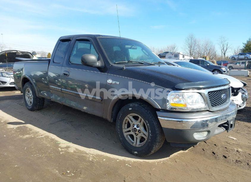 2003 Ford F-150 LARIAT/XL/XLT (VIN 1FTRX17W53NB00671) main photo