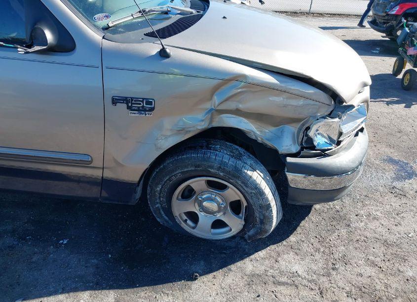 Photo 6 of 2001 Ford F-150 LARIAT/XL/XLT (VIN 1FTRX17W61KC65837)