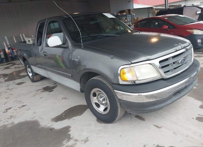 2003 Ford F-150 LARIAT/XL/XLT (VIN 1FTRX17W63NA28556) main photo