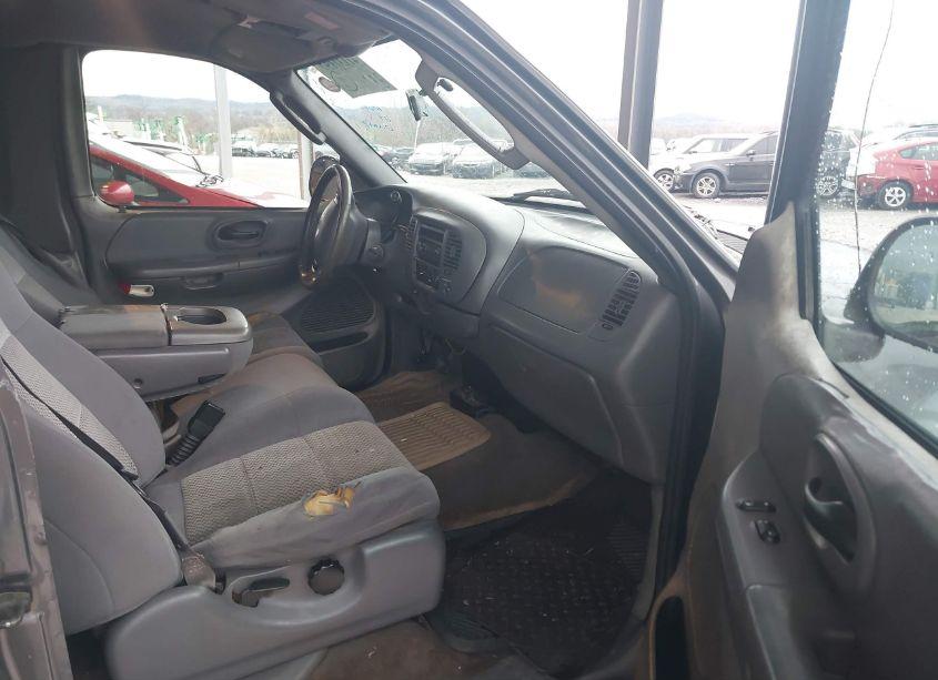 Photo 5 of 2003 Ford F-150 LARIAT/XL/XLT (VIN 1FTRX17W63NA28556)